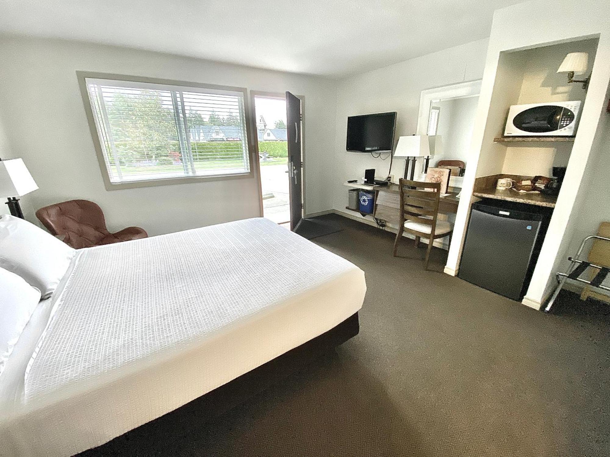 Arbutus Grove Motel Parksville Ngoại thất bức ảnh