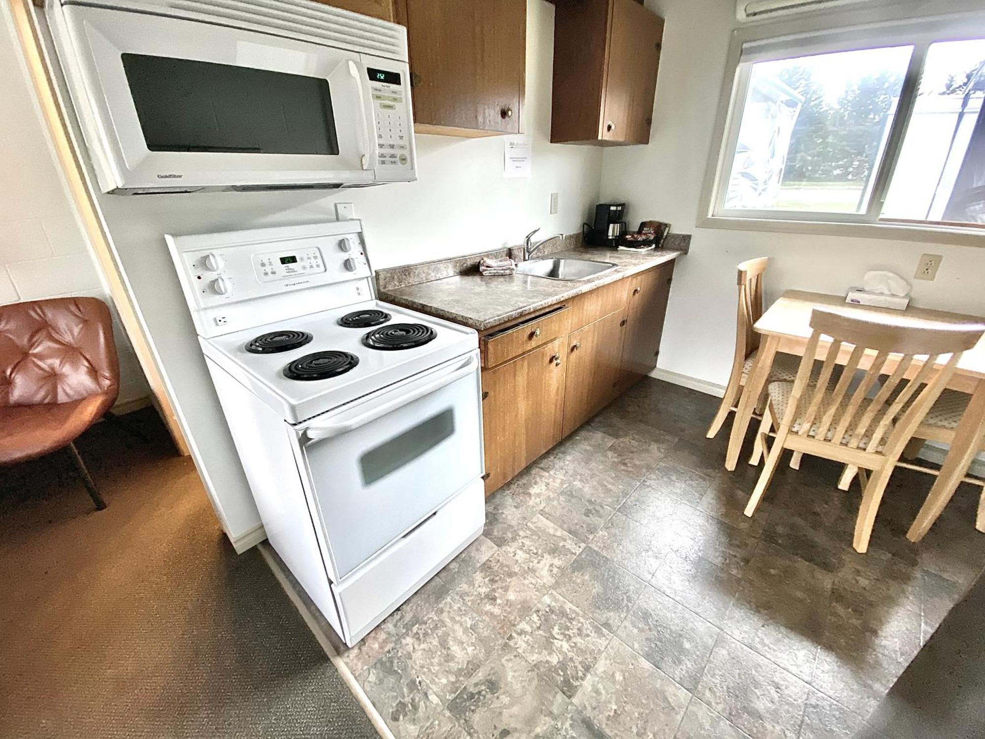 Arbutus Grove Motel Parksville Ngoại thất bức ảnh