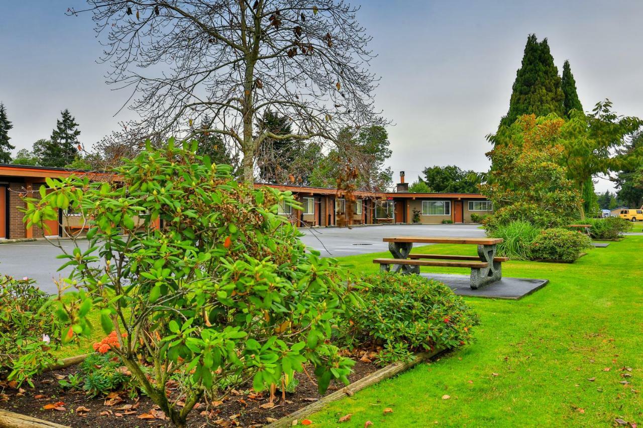 Arbutus Grove Motel Parksville Ngoại thất bức ảnh